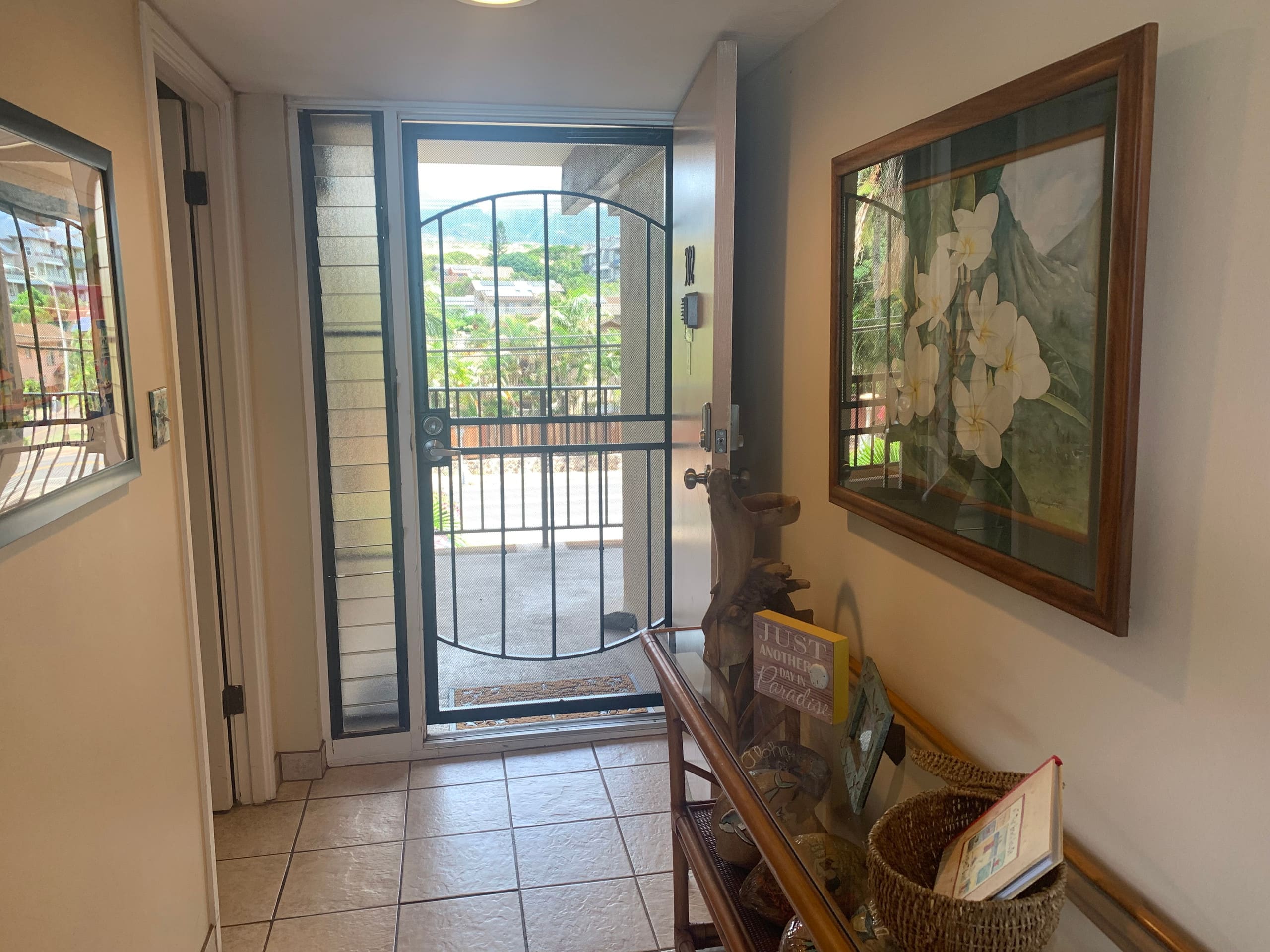 Condo in Lahaina · ★4.91 · 2 bedrooms · 1 bed · 1.5 baths - Image 28