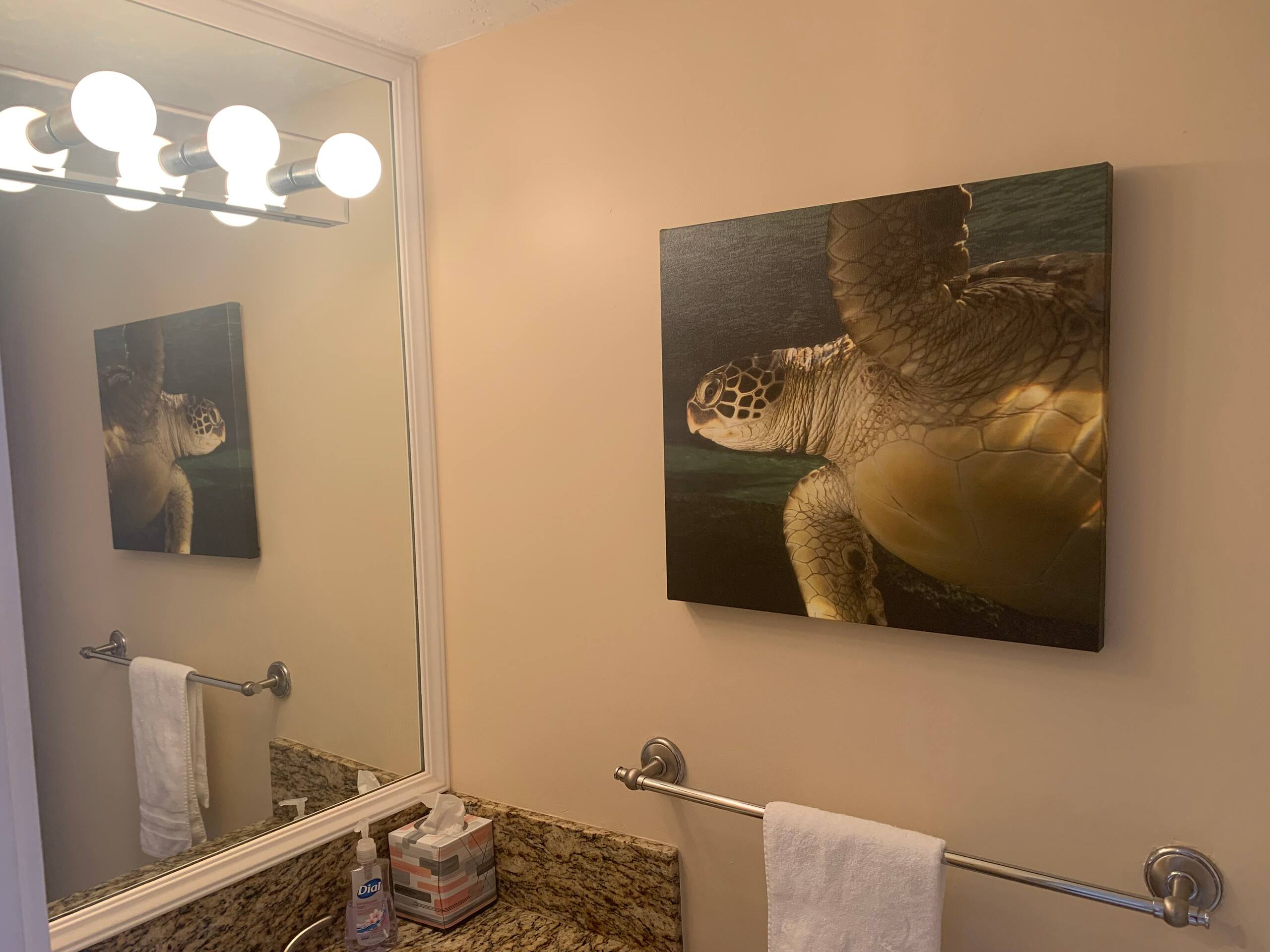 Condo in Lahaina · ★4.91 · 2 bedrooms · 1 bed · 1.5 baths - Image 14