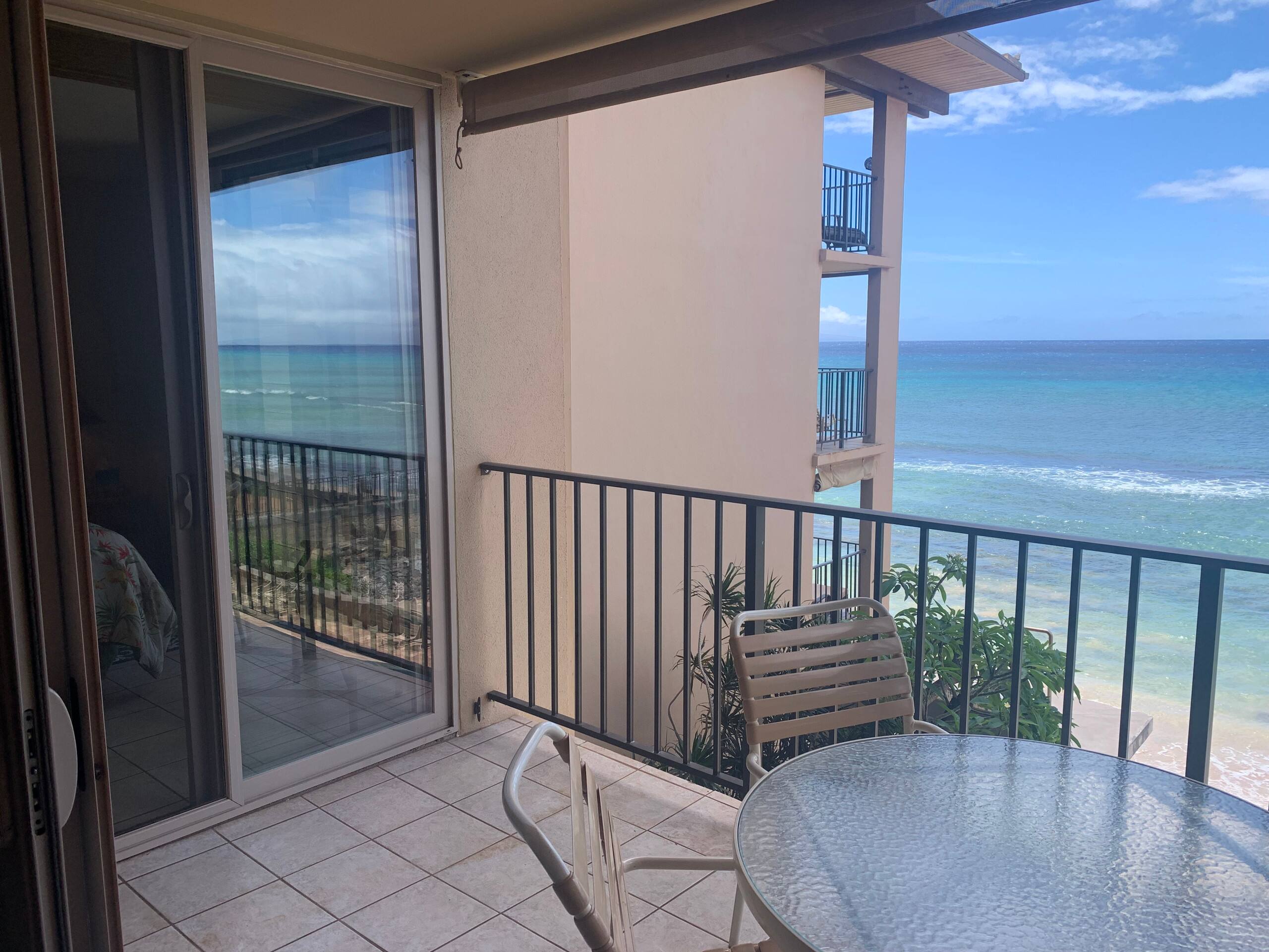 Condo in Lahaina · ★4.91 · 2 bedrooms · 1 bed · 1.5 baths - Image 18