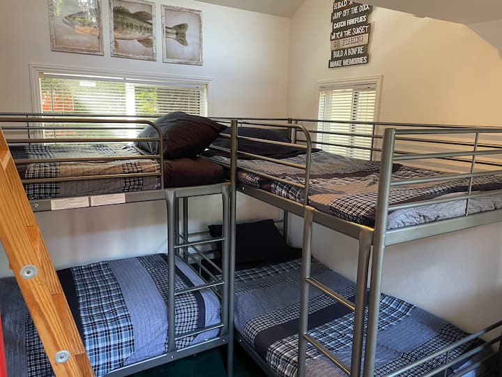 Ლარგანმუთ-ბასი - ორსართულიანი სახლი