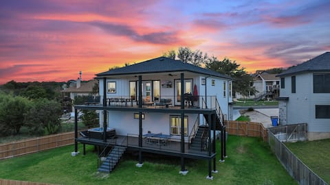 Lake Views | Private Hot Tub | Walk to Pickleball