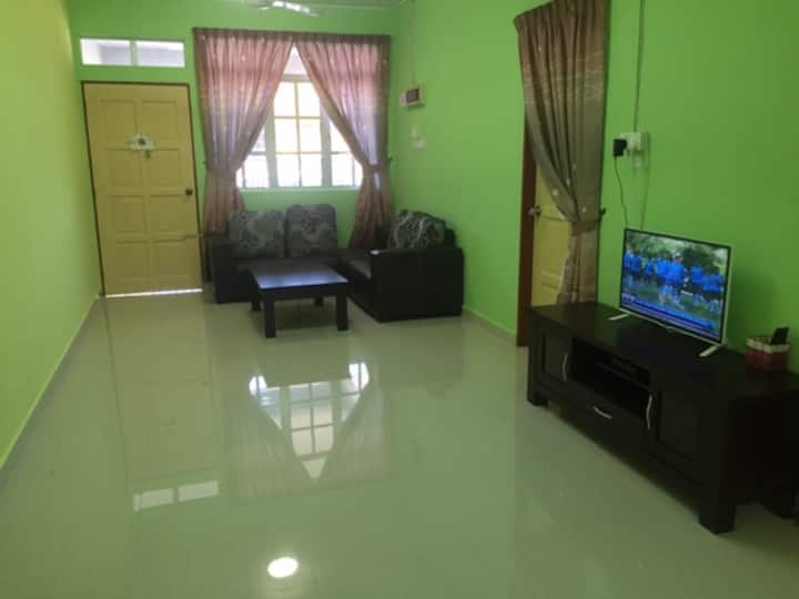 D'fieza Homestay Kemaman - Chukai