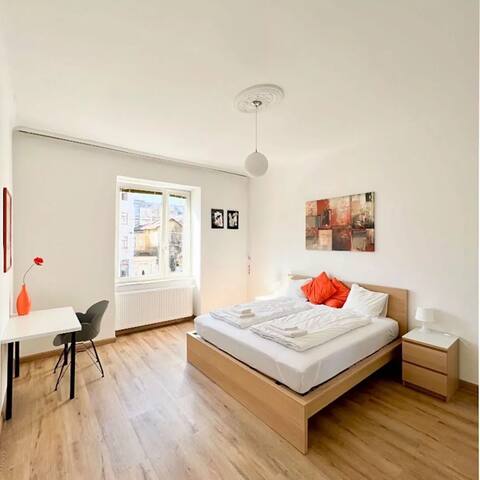 Helle und geräumige Wohnung mit 3 Schlafzimmern gallery image 3