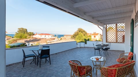 Villa d'Oro | sea view | 50 meters from Capoterra beach