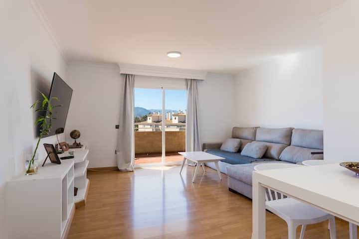 Precioso Alojamiento Con Piscina - Málaga