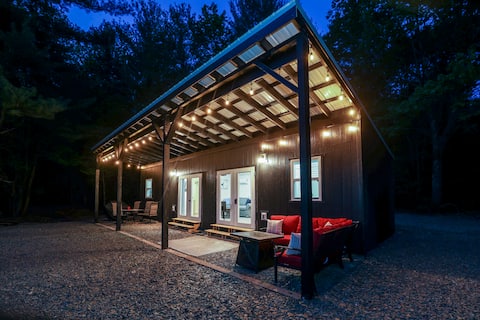 Tiny House 2.5 hrs NYC and Boston Waterfront WIFI