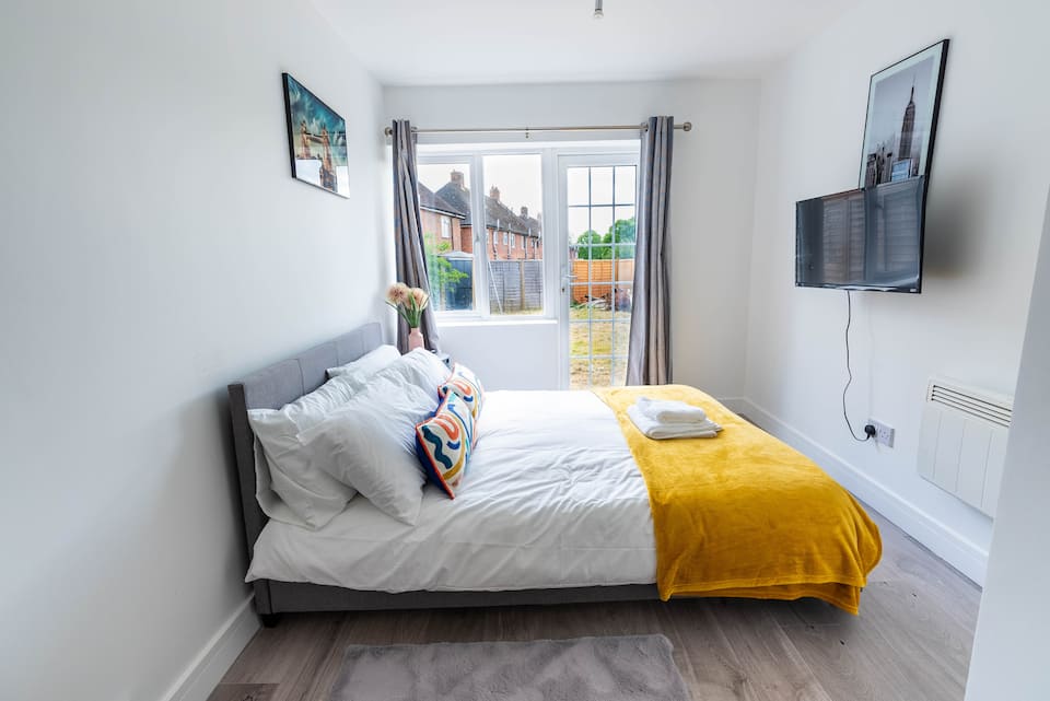 Flat 03 Studio flat near Aylesbury Station Free Parking — photo 1
