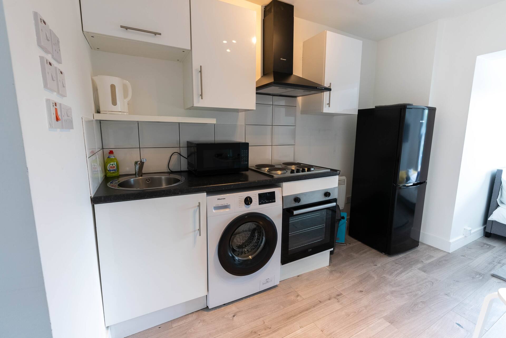 Flat 03 Studio flat near Aylesbury Station Free Parking — photo 3