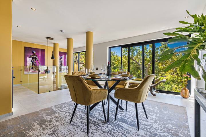 Contemporary 2 bed 2 bath Tamboerskloof Apartment gallery image 3