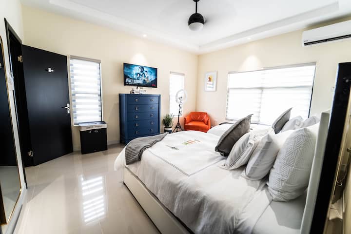 Priestranná a pohodlná izba pre niekoľko detí alebo pre niekoľko priateľov