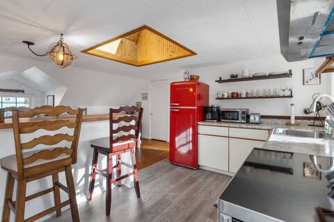 Lovely 1 Bedroom Apartment Near Downtown Biddeford