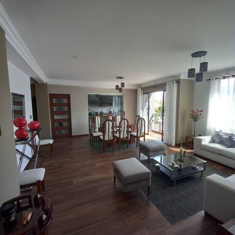Beautiful 2 bedroom en suite apartment.