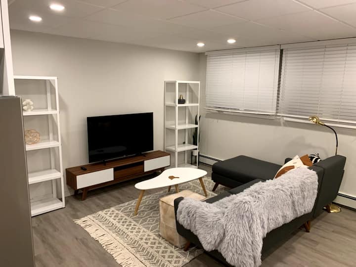 Beautiful 2 Bedroom Apartment - Close To Downtown. - Juneau, AK