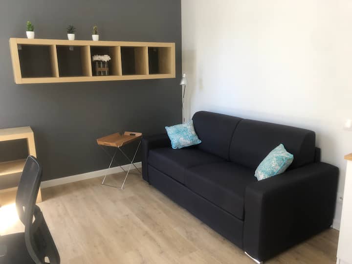 Beautiful studio in downtown La Rochelle, quiet Flats for Rent in La