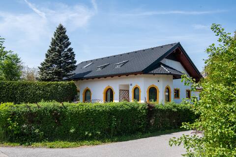 Whole house with space for your family vacation