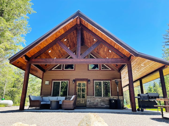 Waterfront Cabin on the Moyie River!