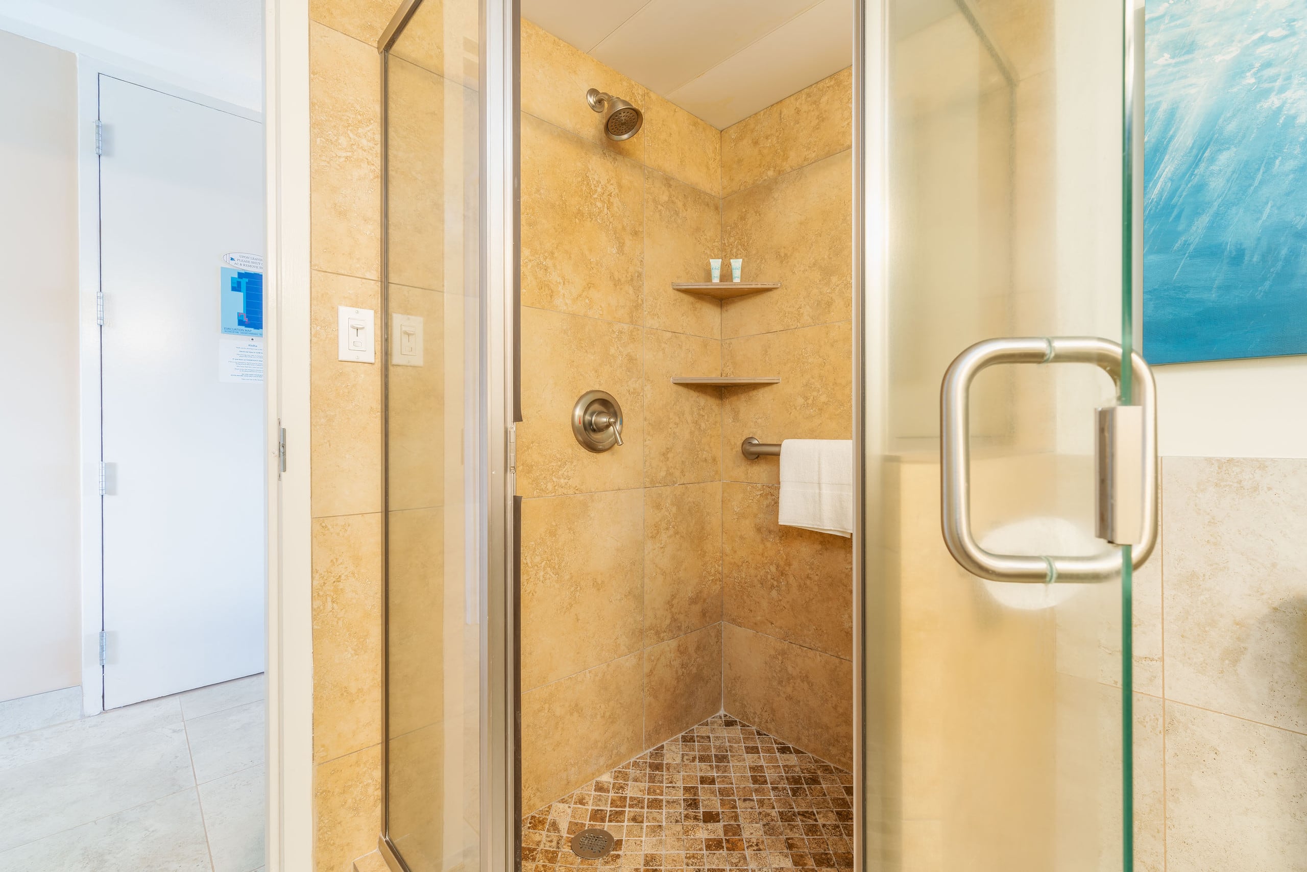 Condo in Lahaina · ★5.0 · 1 bedroom · 2 beds · 1 bath - Image 16