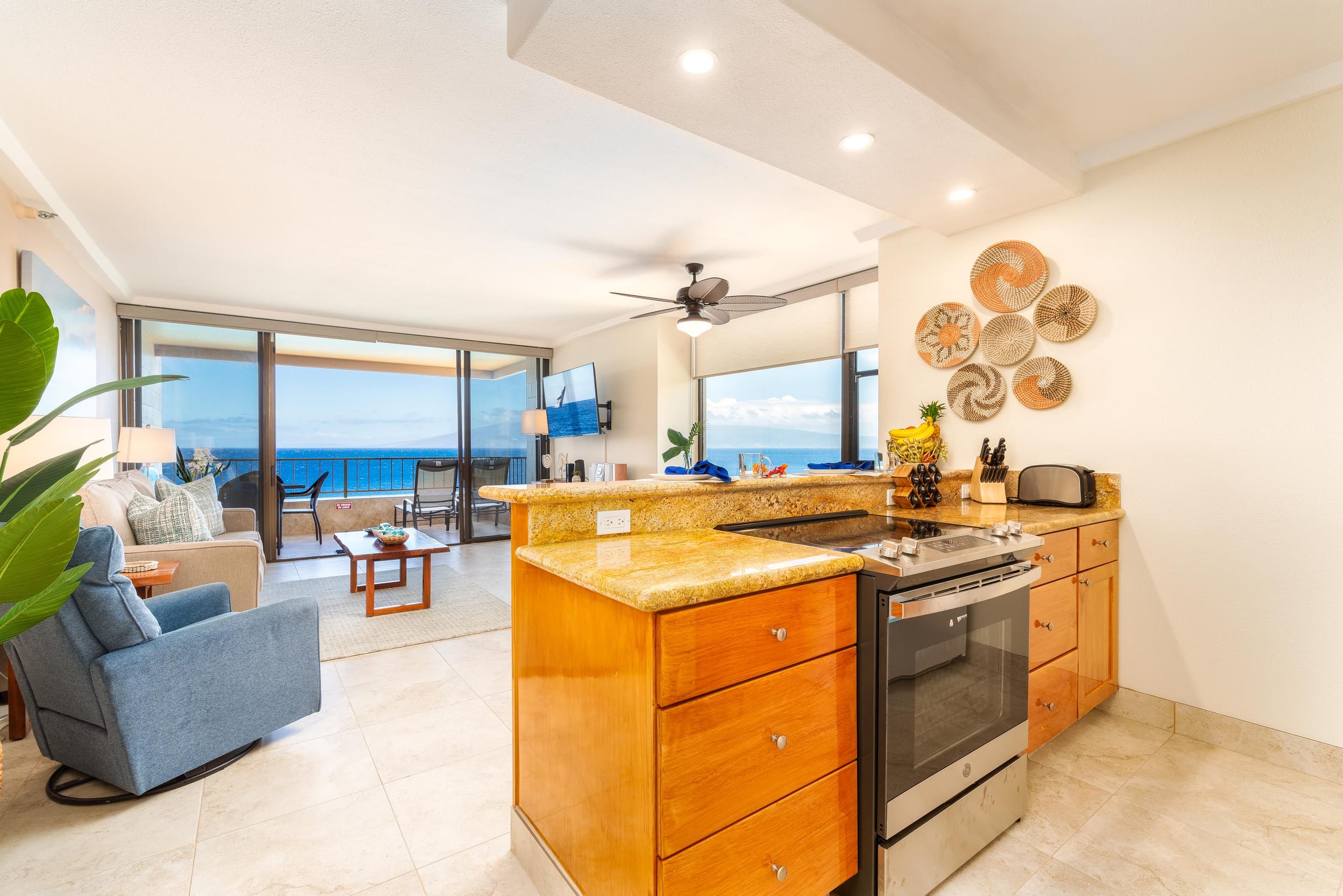 Condo in Lahaina · ★5.0 · 1 bedroom · 2 beds · 1 bath - Image 7