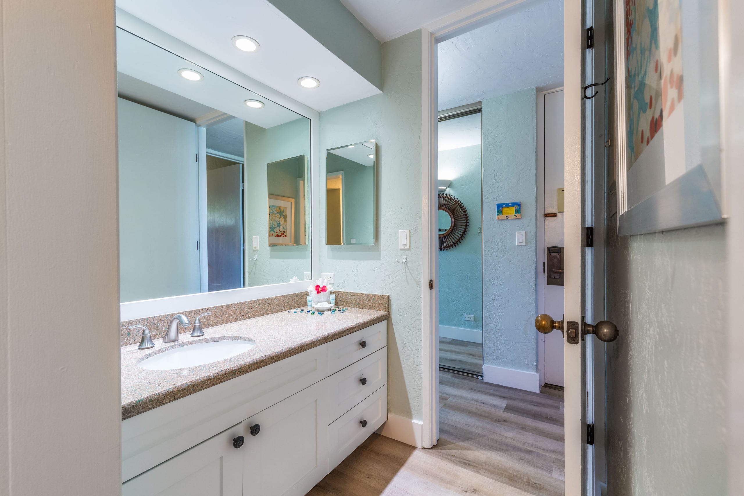 Condo in Lahaina · ★4.9 · 2 bedrooms · 3 beds · 2 baths - Image 19