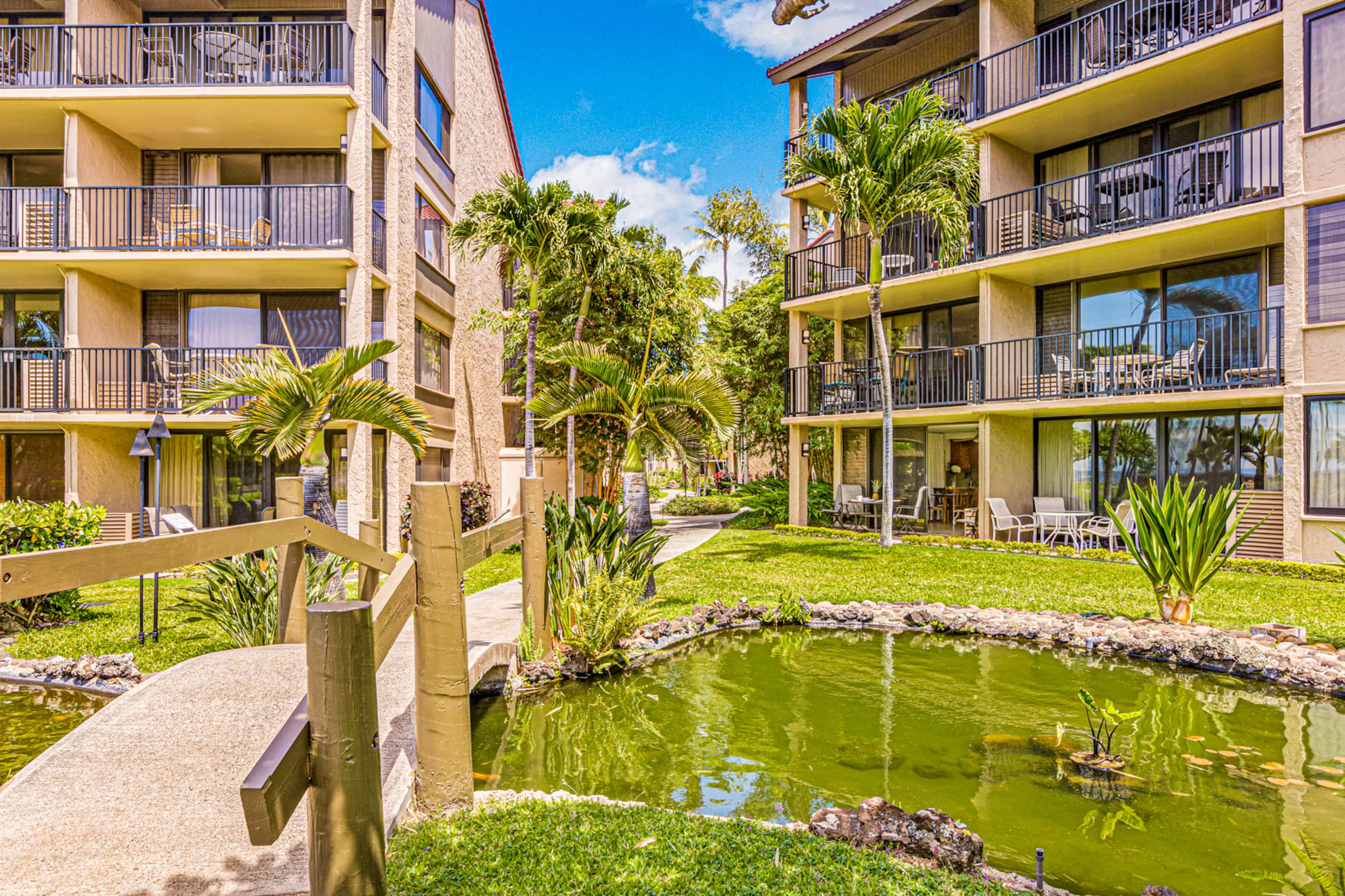 Condo in Lahaina · ★4.9 · 2 bedrooms · 3 beds · 2 baths - Image 38