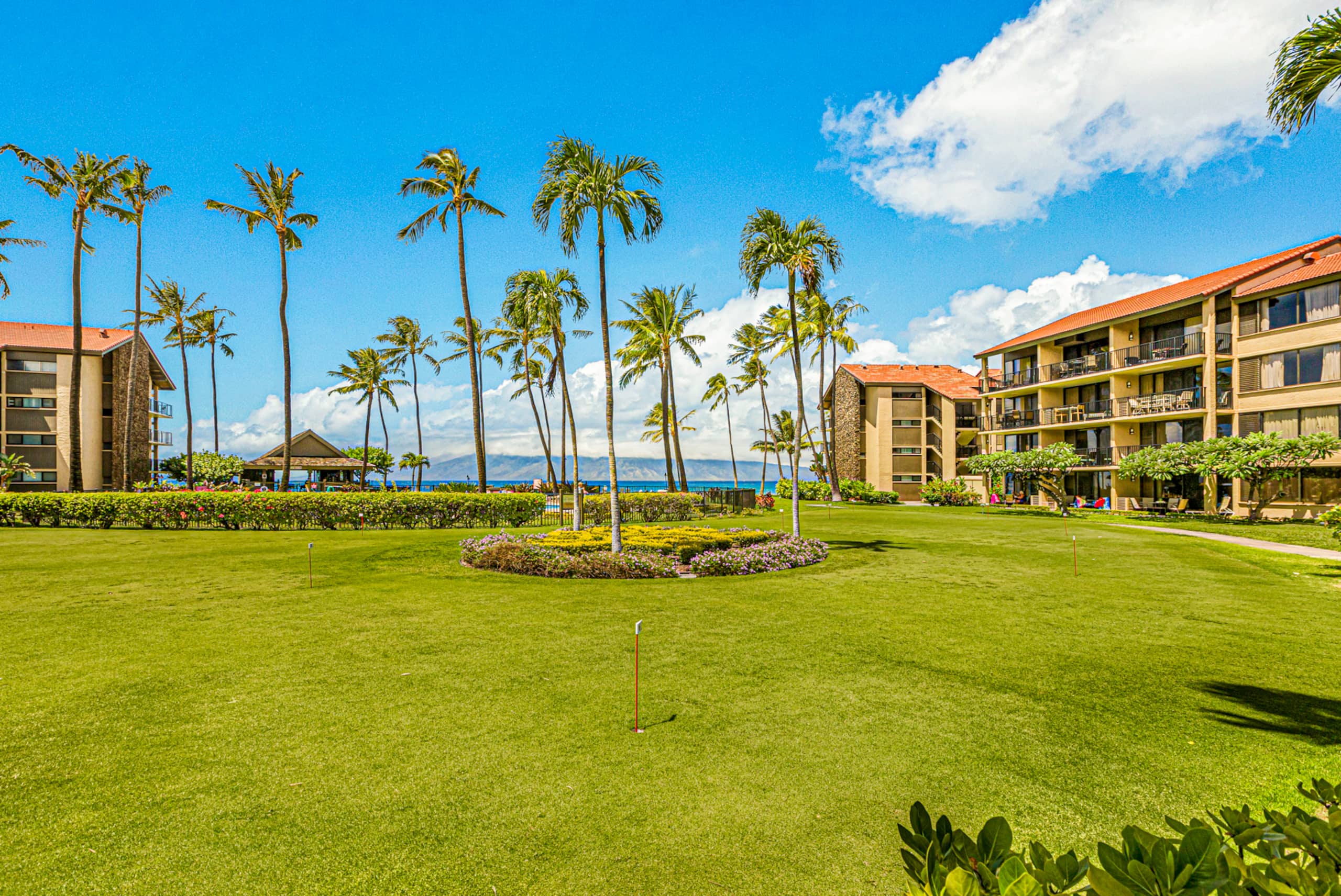 Condo in Lahaina · ★4.9 · 2 bedrooms · 3 beds · 2 baths - Image 32