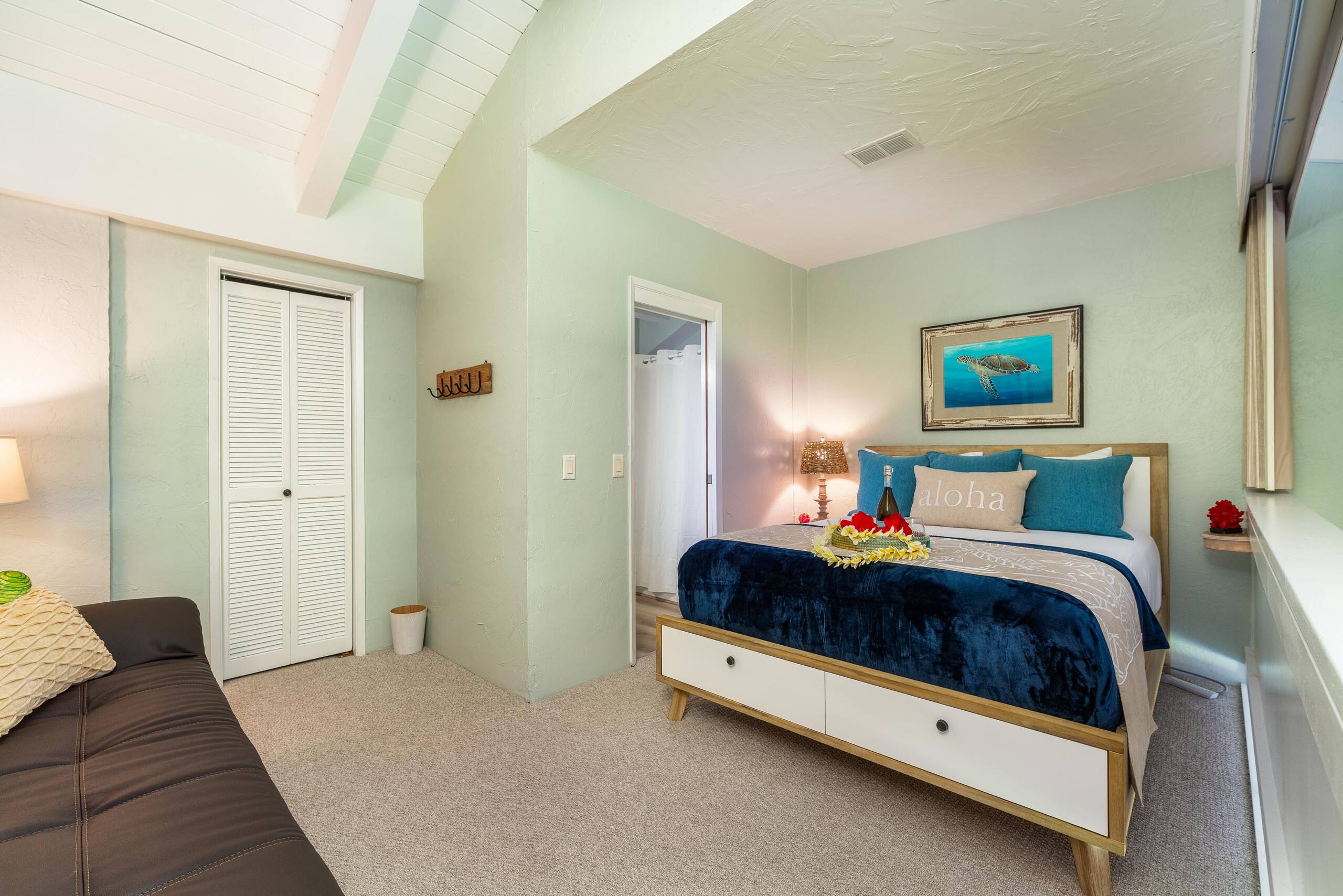 Condo in Lahaina · ★4.9 · 2 bedrooms · 3 beds · 2 baths - Image 22