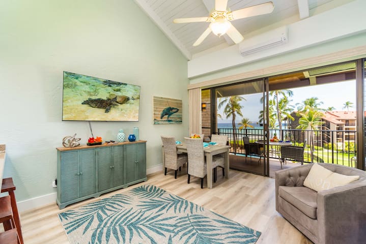 Beautifully remodeled Ocean & Pool View 2 bdrm con gallery image 4