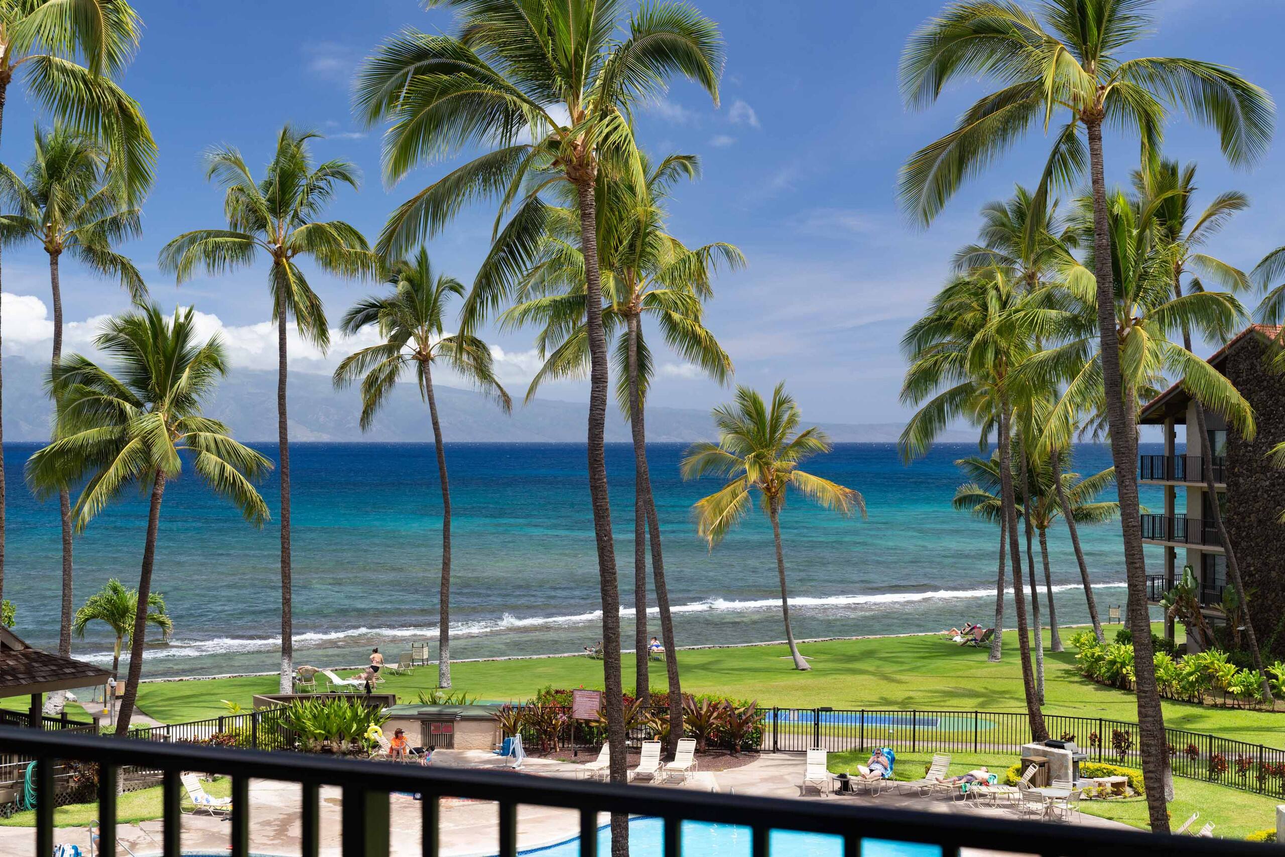 Condo in Lahaina · ★4.9 · 2 bedrooms · 3 beds · 2 baths - Image 30