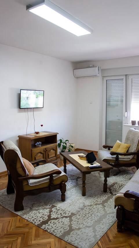 2 bedroom apartment in the center