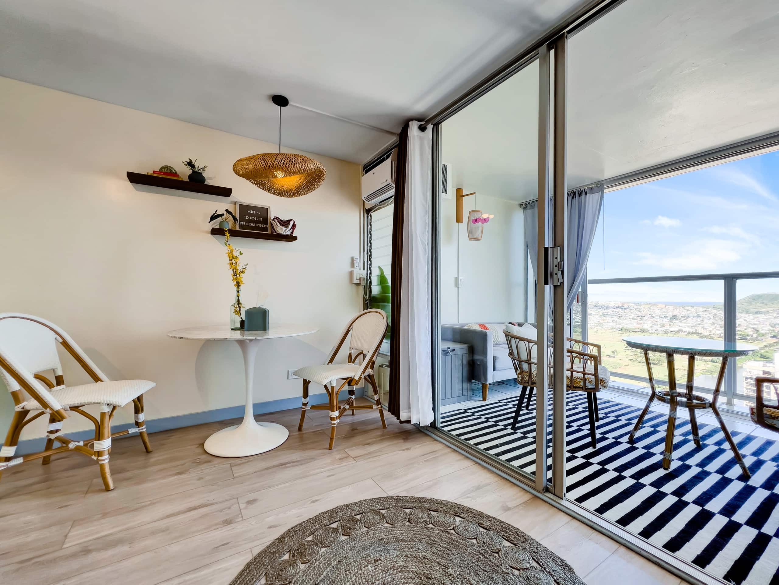 Condo in Honolulu · ★4.94 · Studio · 2 beds · 1 private bath - Image 23