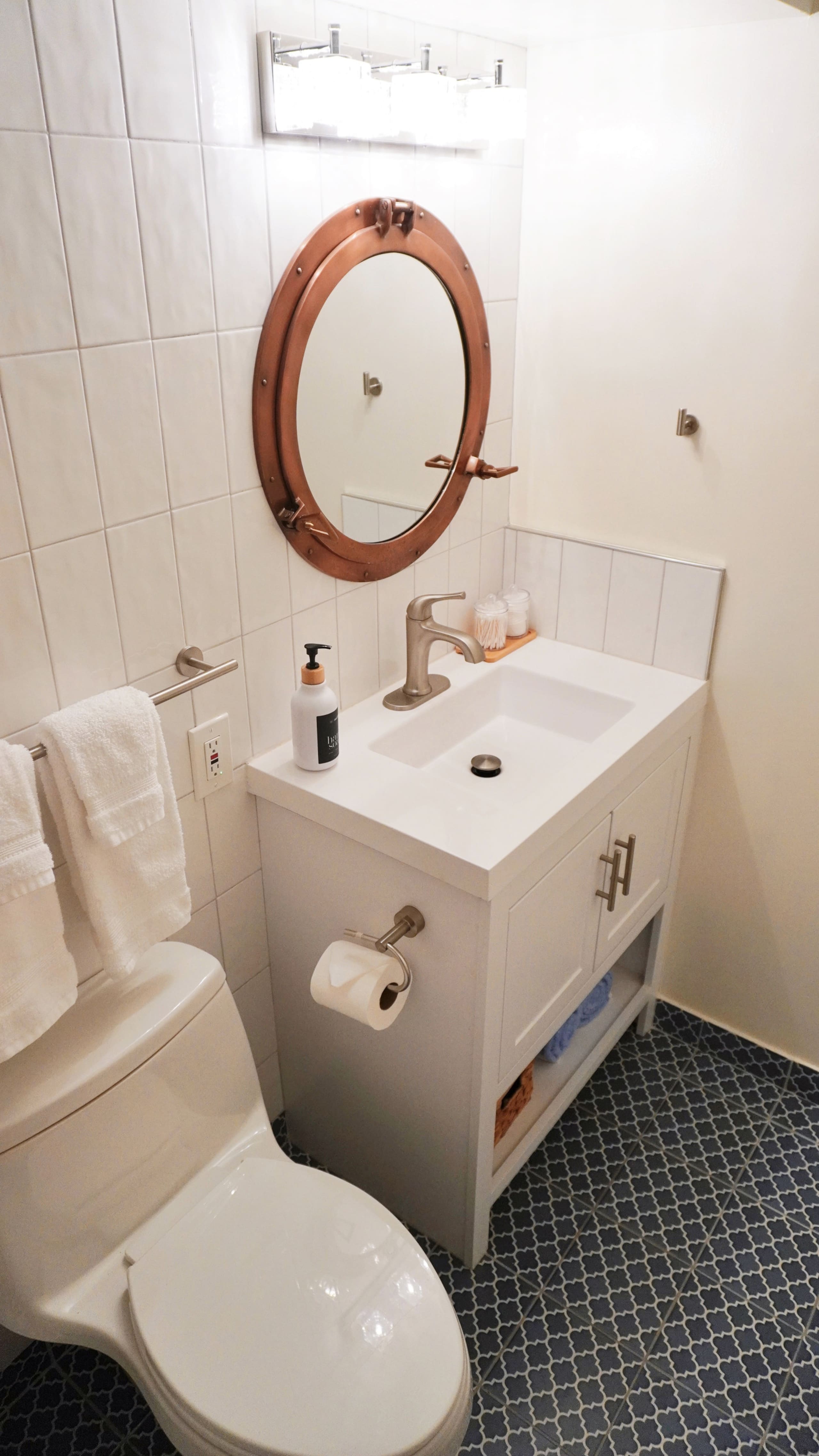 Condo in Honolulu · ★4.94 · Studio · 2 beds · 1 private bath - Image 15
