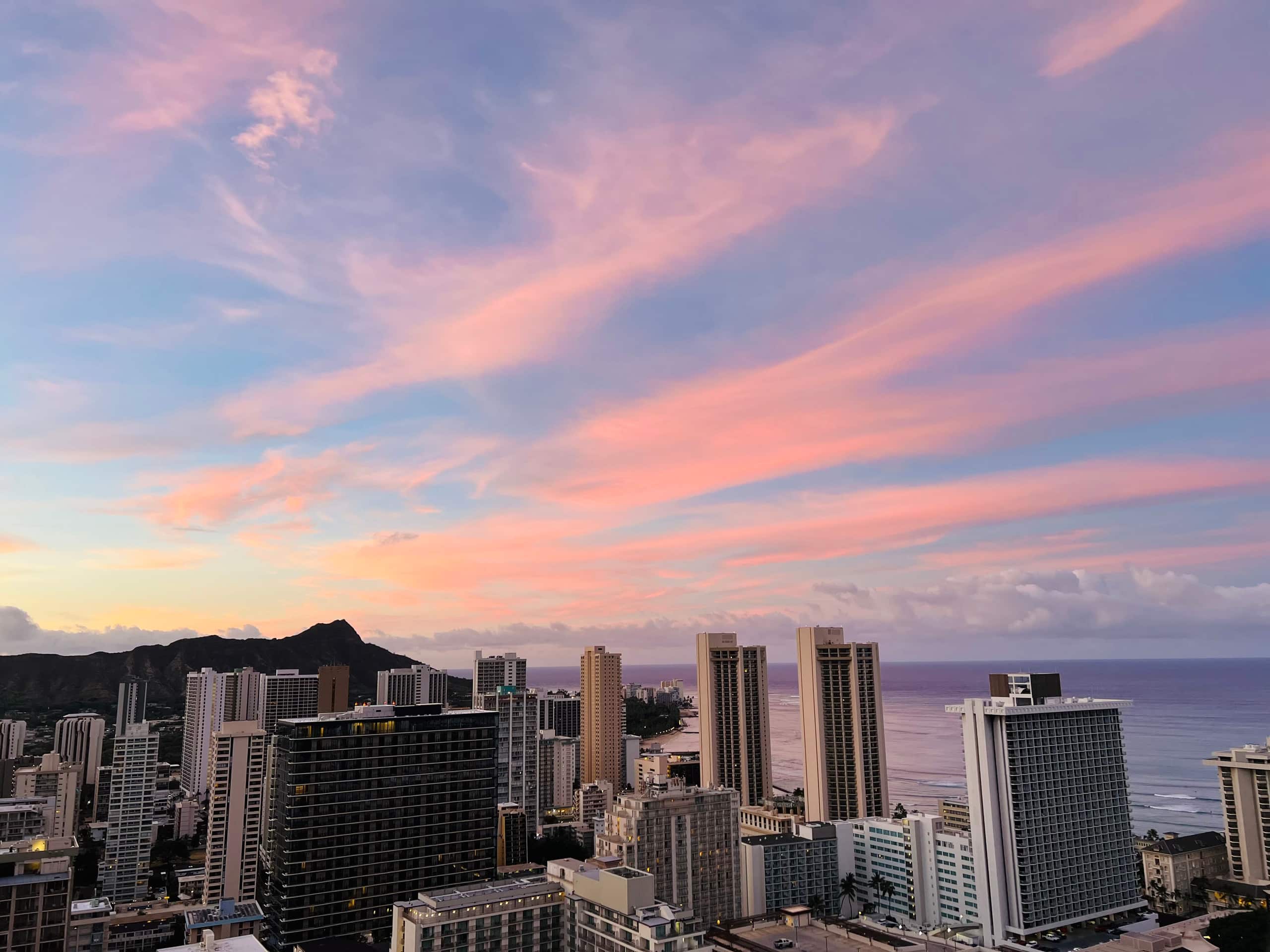 Condo in Honolulu · ★4.94 · Studio · 2 beds · 1 private bath - Image 28