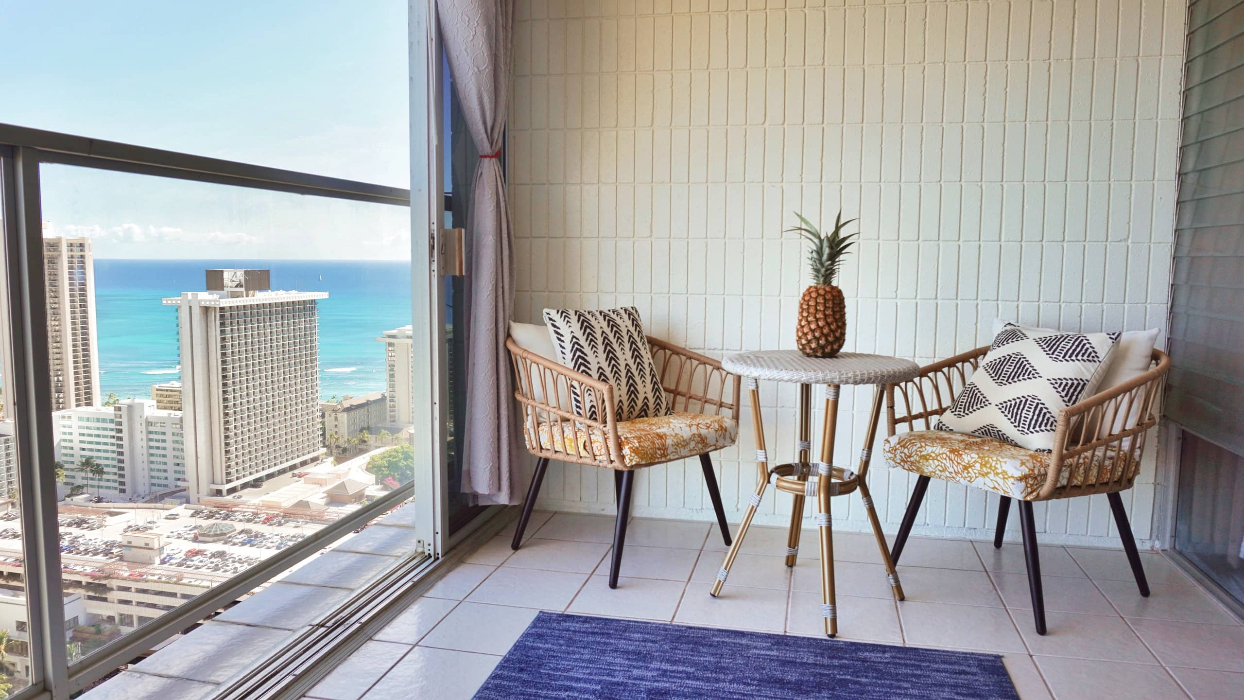 Condo in Honolulu · ★4.94 · Studio · 2 beds · 1 private bath - Image 17