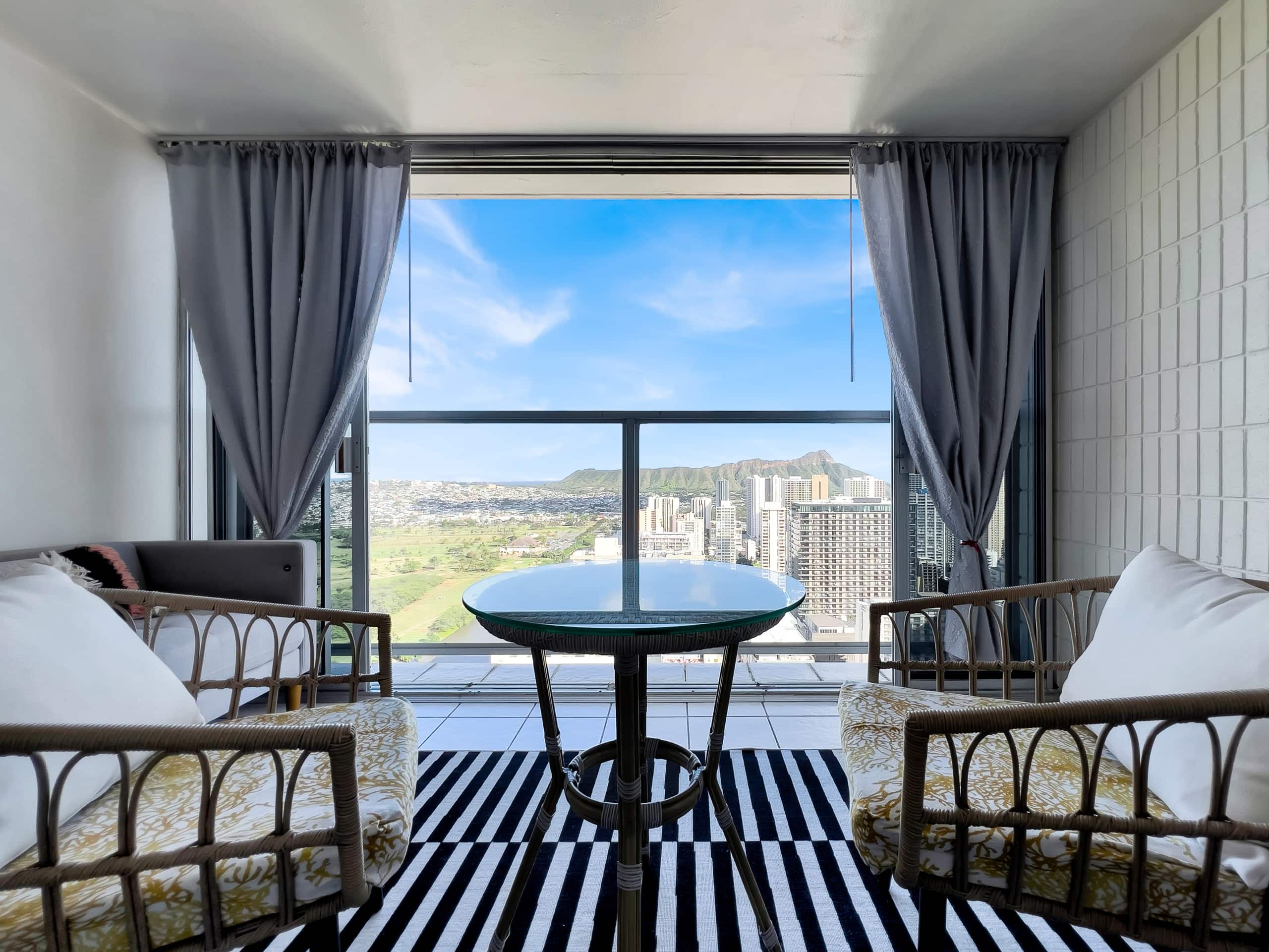 Condo in Honolulu · ★4.94 · Studio · 2 beds · 1 private bath - Image 25