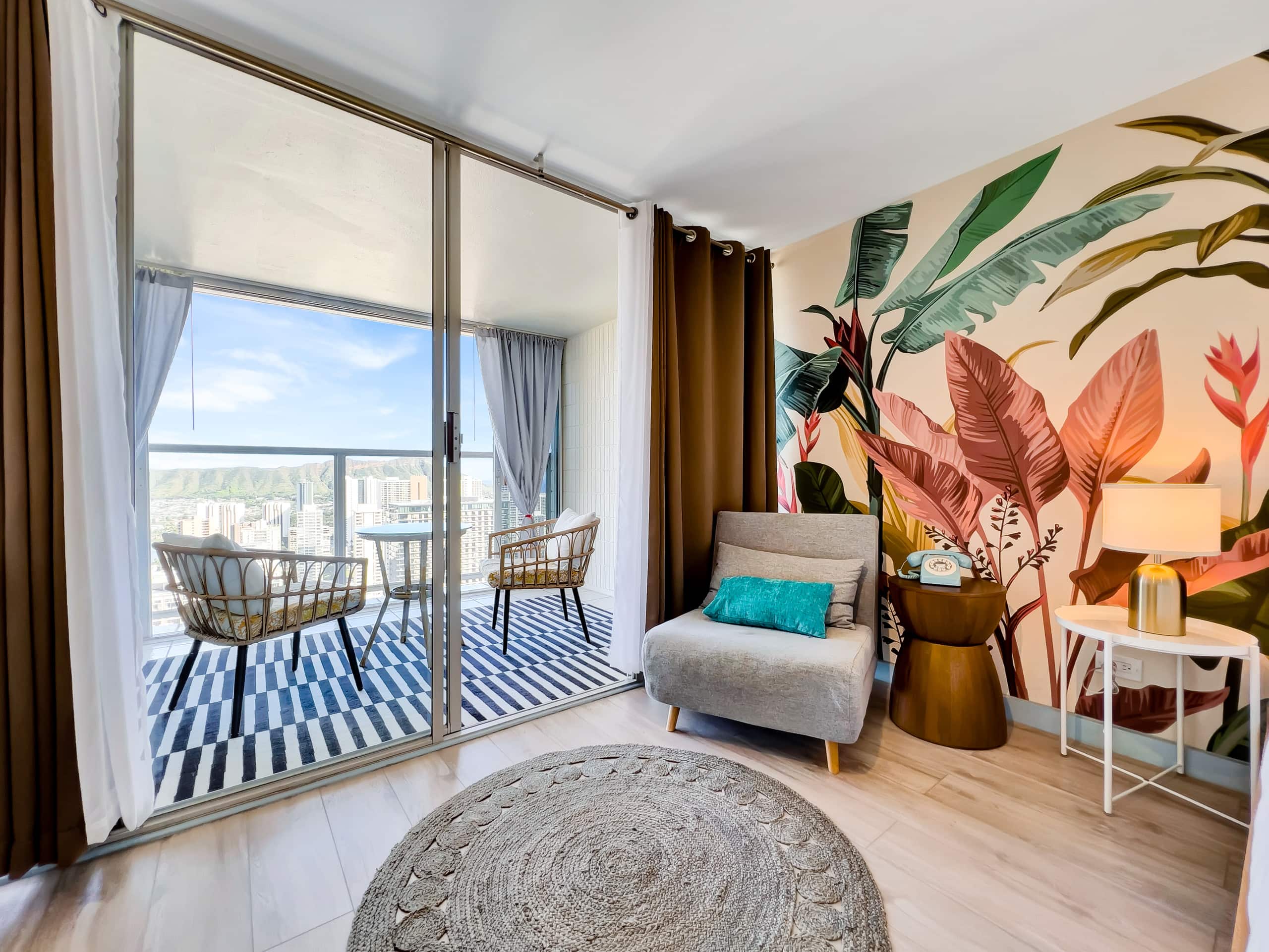 Condo in Honolulu · ★4.94 · Studio · 2 beds · 1 private bath - Image 48