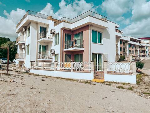 LUXURY SEA VIEW APARTMENT 25m. FROM THE BEACH !