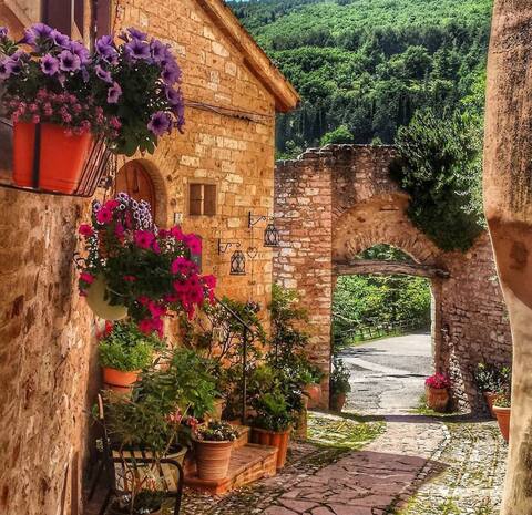 The Abbot's House near Spello / Assisi