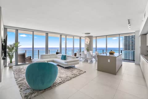 Spectacular Ocean Front 3 Bedroom Apartment