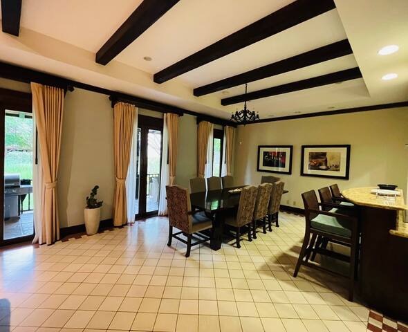 Beautiful Villa located in Hacienda Pinilla