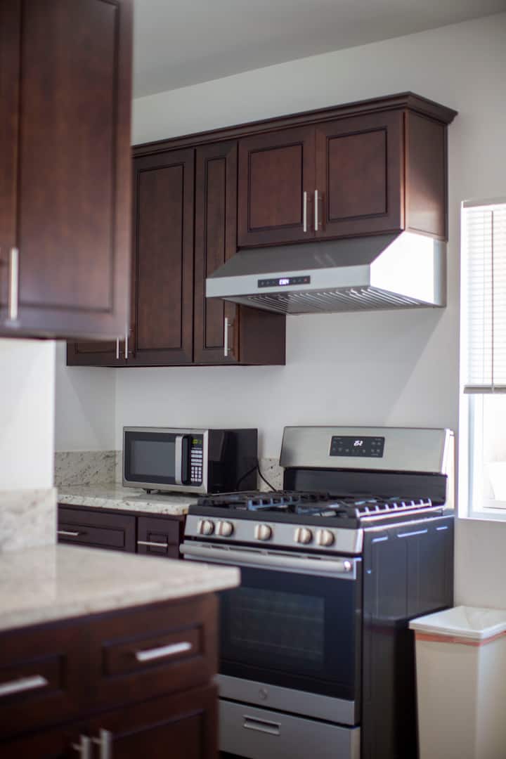 Entire Place 3 Bedrooms | 12 Miles To Disney - La Habra, CA