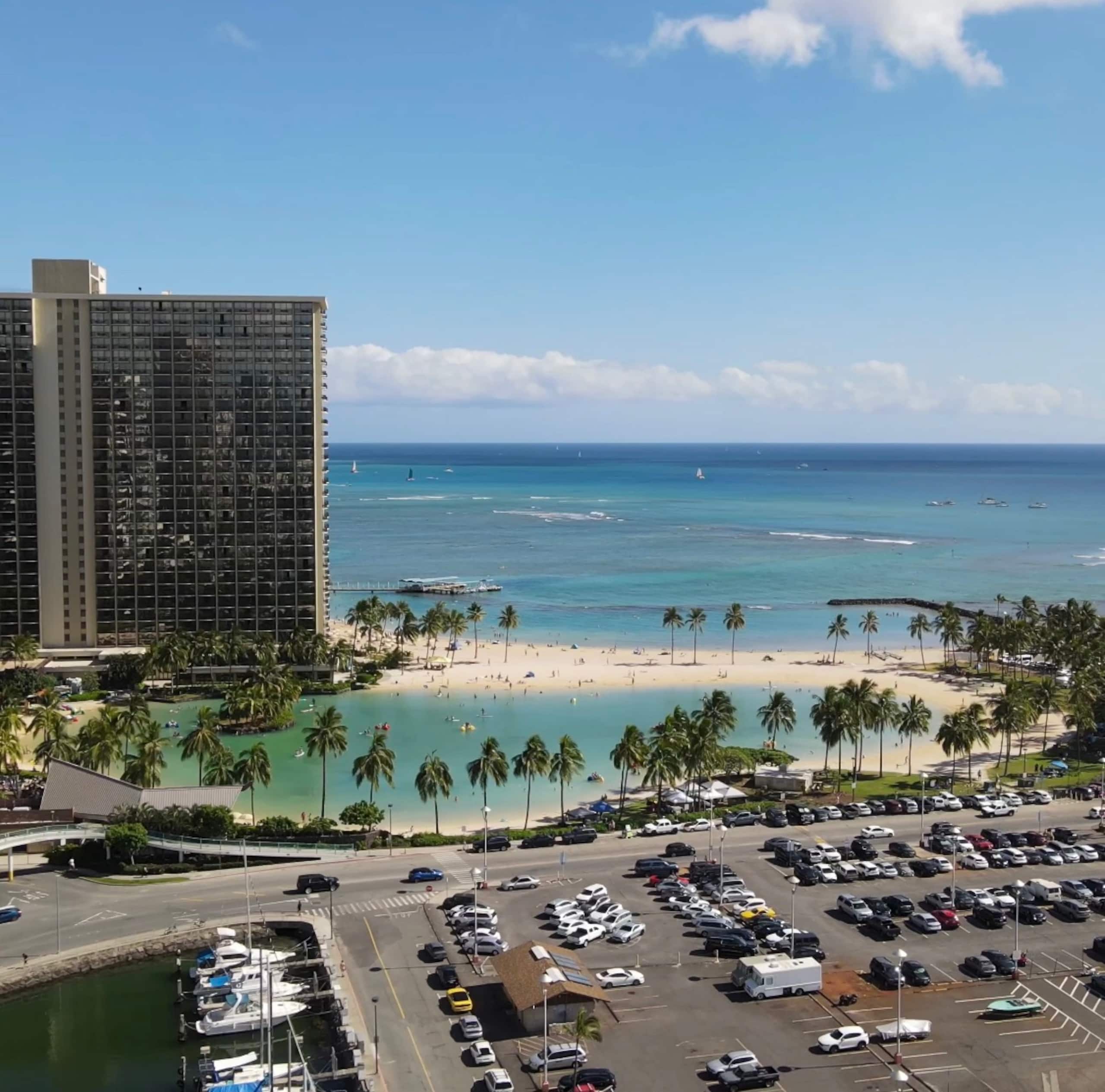Condo in Honolulu · ★4.9 · 1 bedroom · 2 beds · 1 bath - Image 13