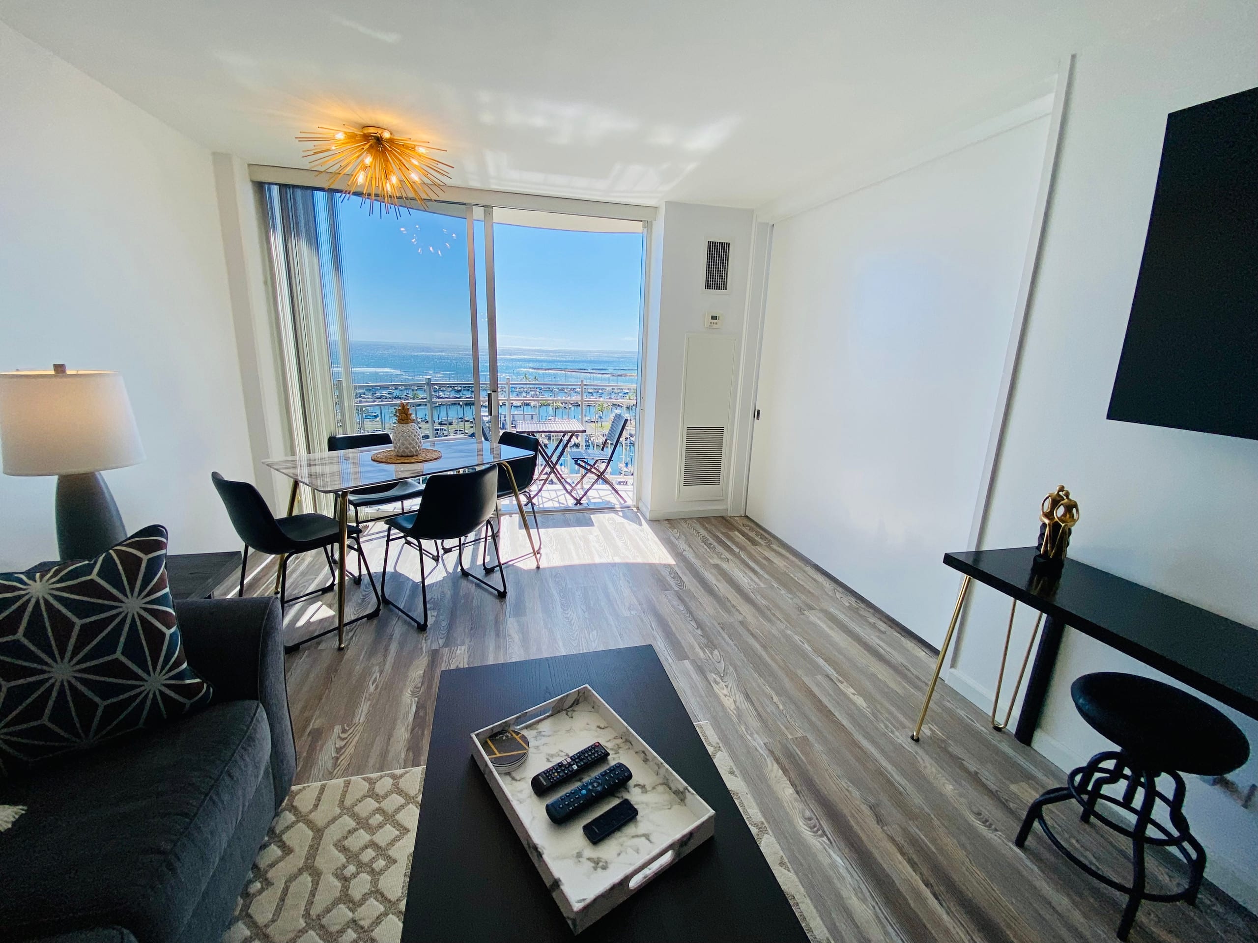 Condo in Honolulu · ★4.9 · 1 bedroom · 2 beds · 1 bath - Image 7