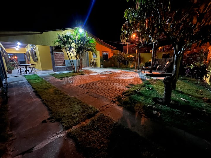 Lugar Encantador Com Garagem A 100metros Das Praia - São Mateus