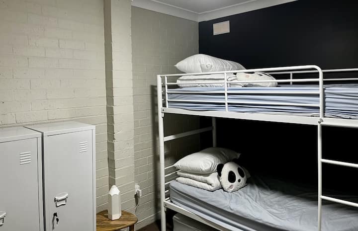 بيت من طابقين - غرفة أطفال مثالية 