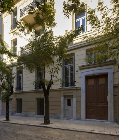 Derigny The Mansion #C