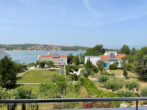 Beautiful Modern Seaview Apartment *** Near sea