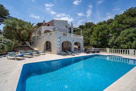 Magnificent Villa Luminosa- private pool and views