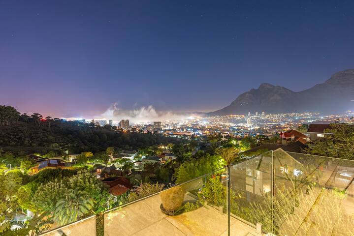 Maalibu Villa in Tamboerskloof gallery image 2