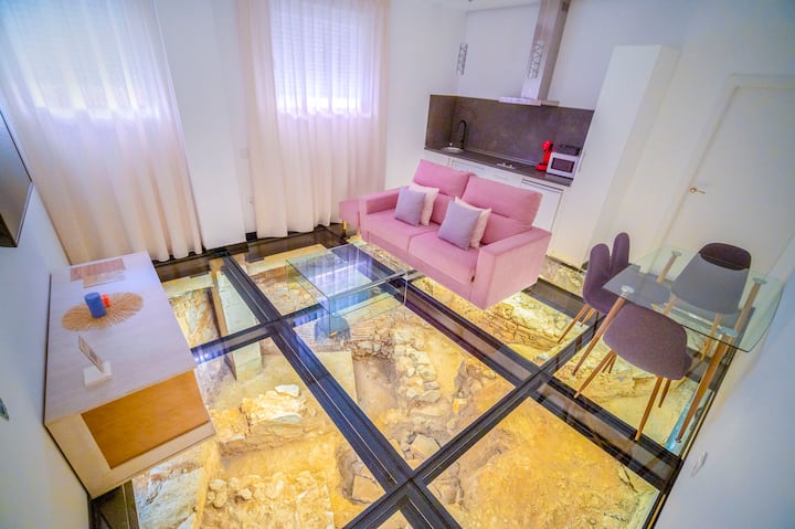Apartment Proserpina, all glass floor