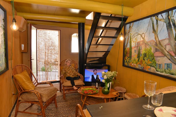 Petit Duplex, Patio, Terrasse, Jardin à Partager. - Lourmarin